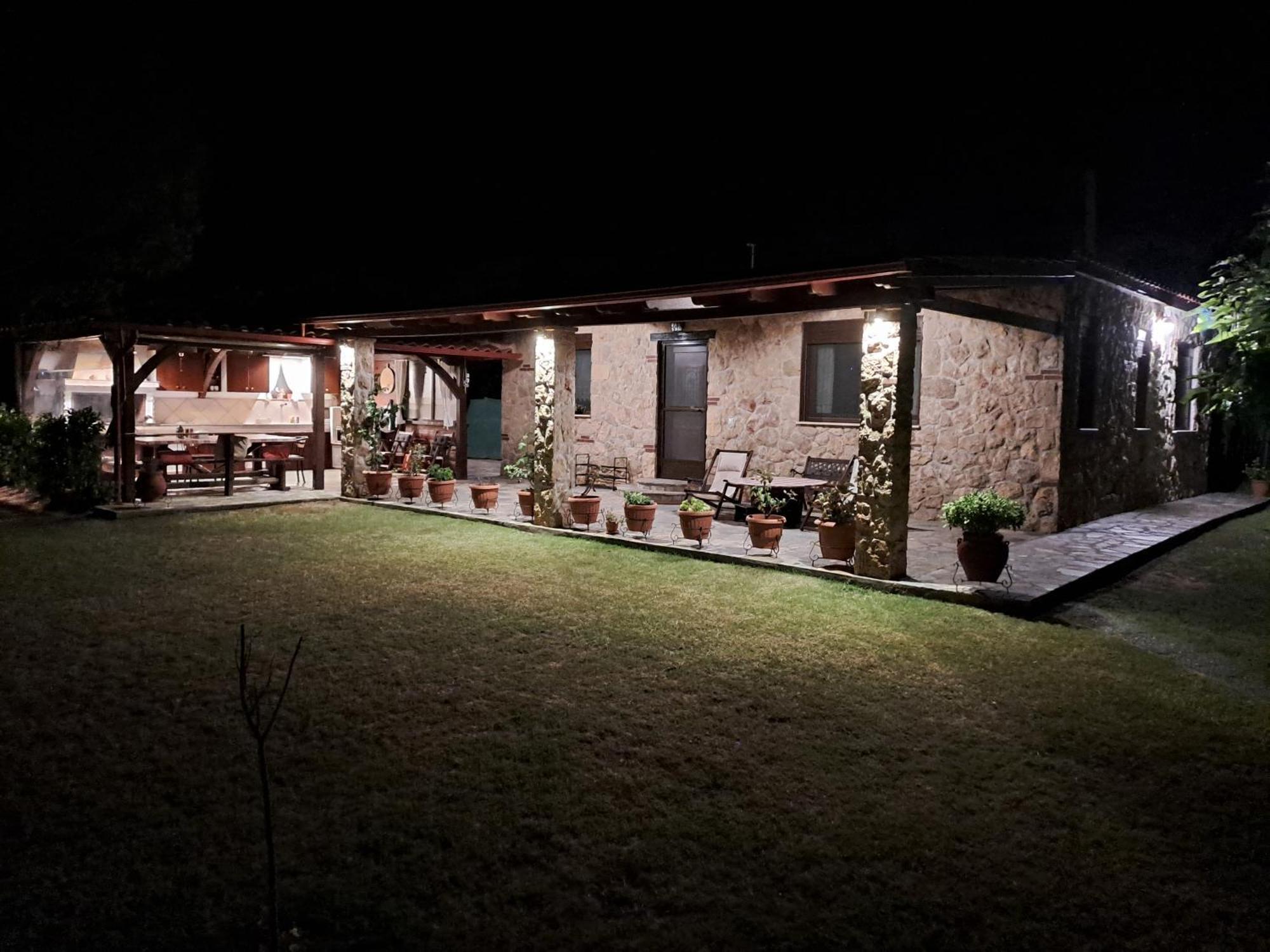 Konaki Guesthouse オルモス・パナギアス エクステリア 写真